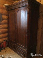 Антикварный шкаф 18 века